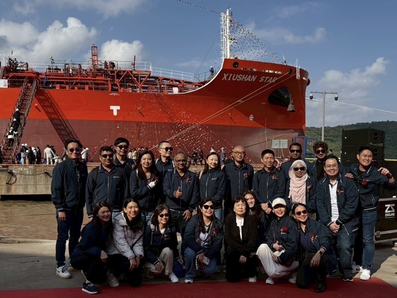 การลงทุนจัดซื้อเรือต่อใหม่จากประเทศจีน ขนาด 13,800 เดทเวทตัน (DWT) 